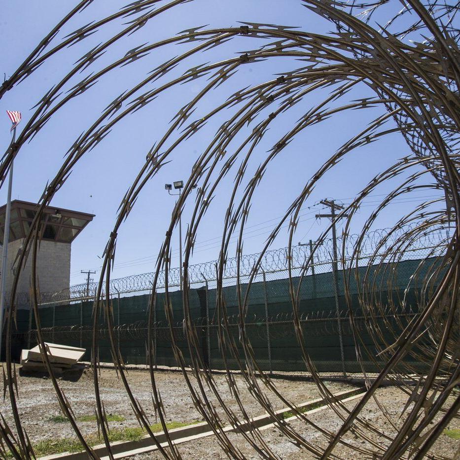 First military flight lands in Guantanamo Bay with migrants deported from the US